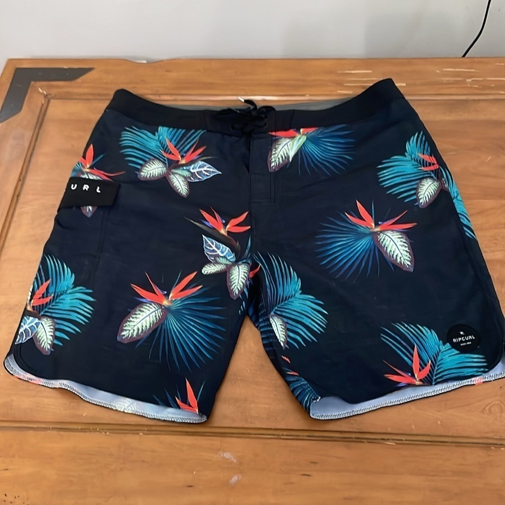 Rip Curl Board Shorts Size 38